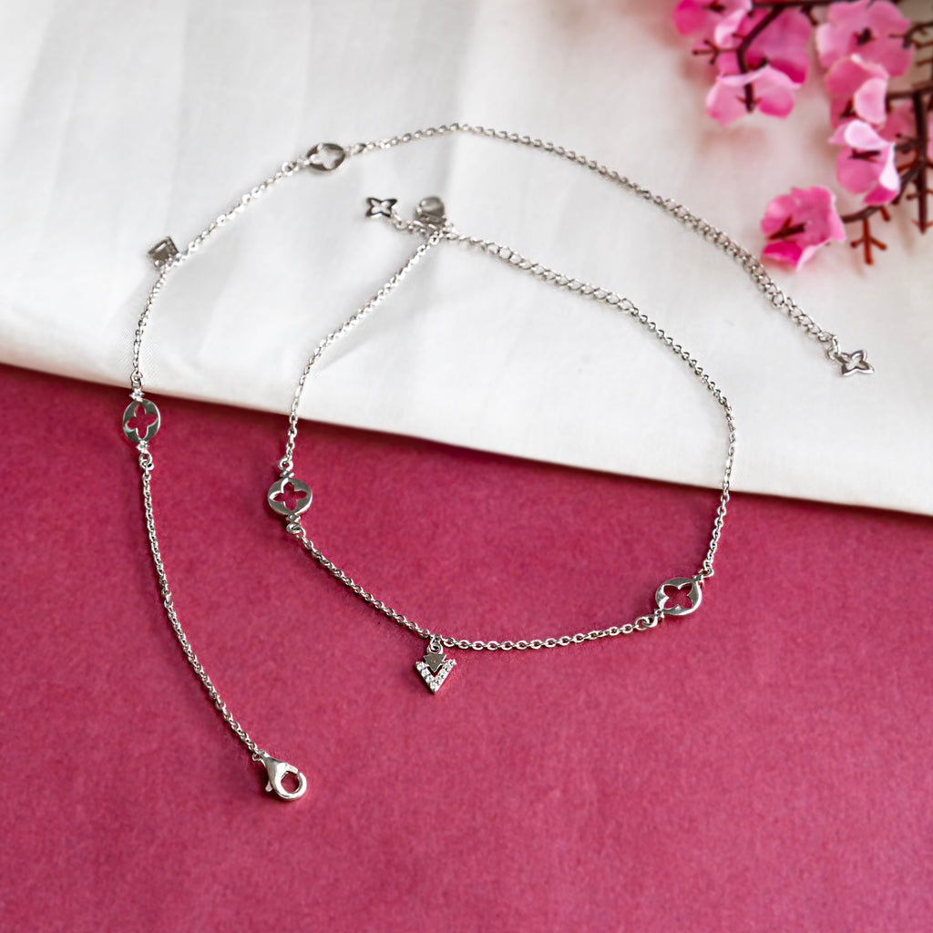 Delicate Four Leaf Clover Silver Anklet