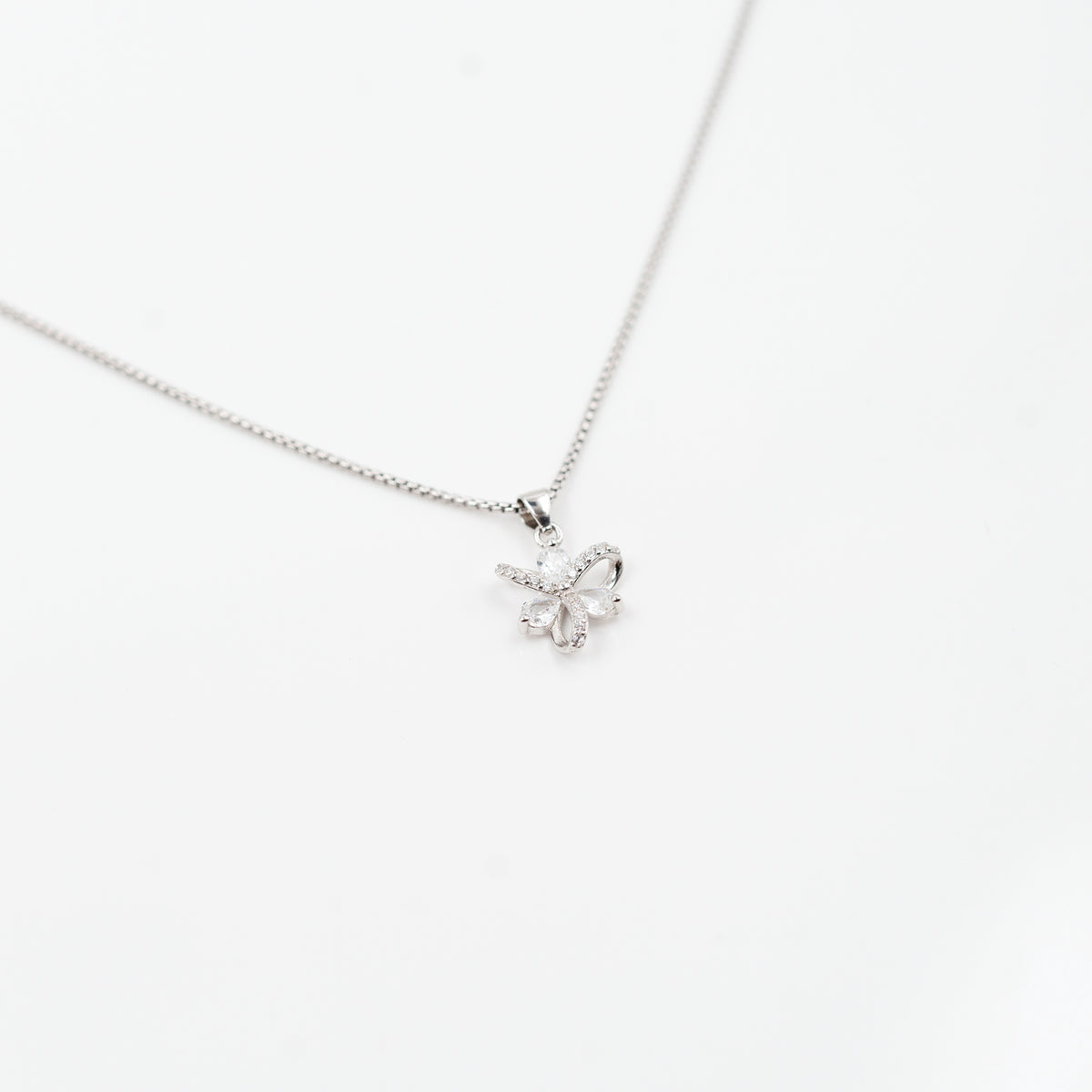 Silver Trifloral Elegance Jewelry Set