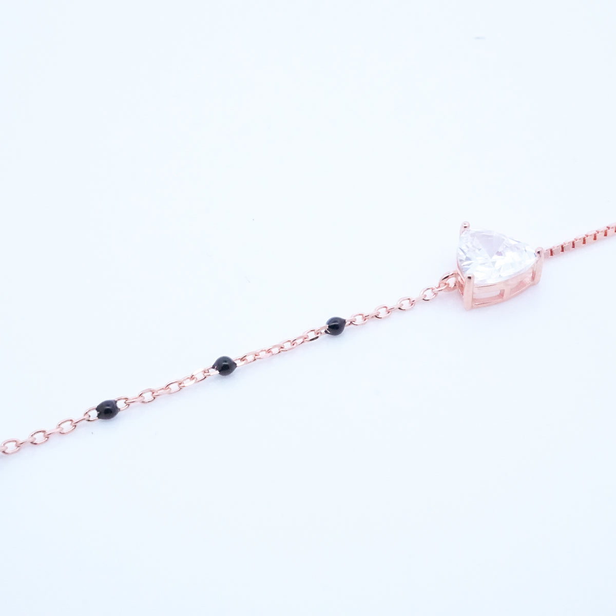 Rosegold Trilliant Cust Solitaire Hand Mangalsutra