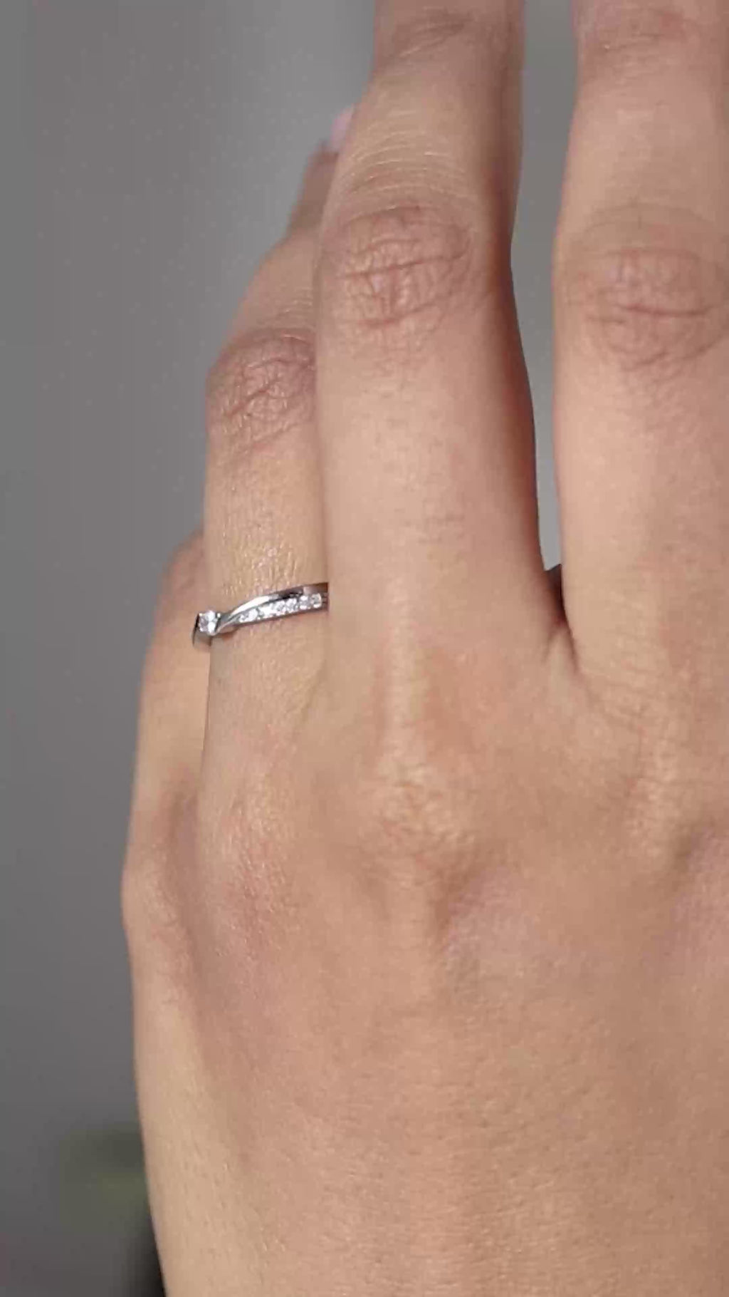 Adjustable Small Solitaire Silver Ring