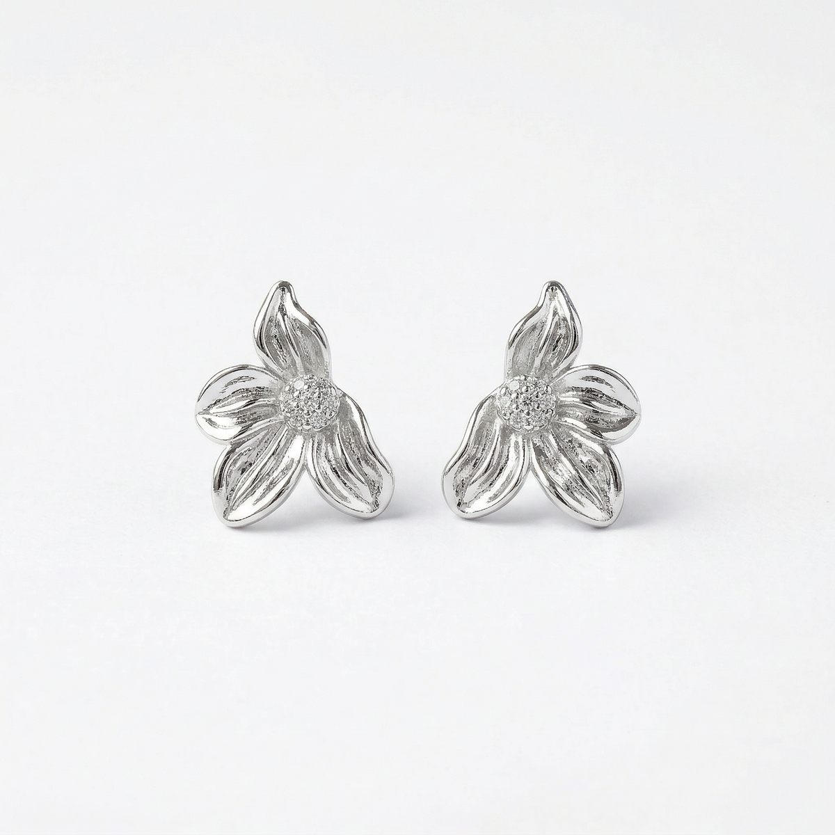 Silver italian flower earrings