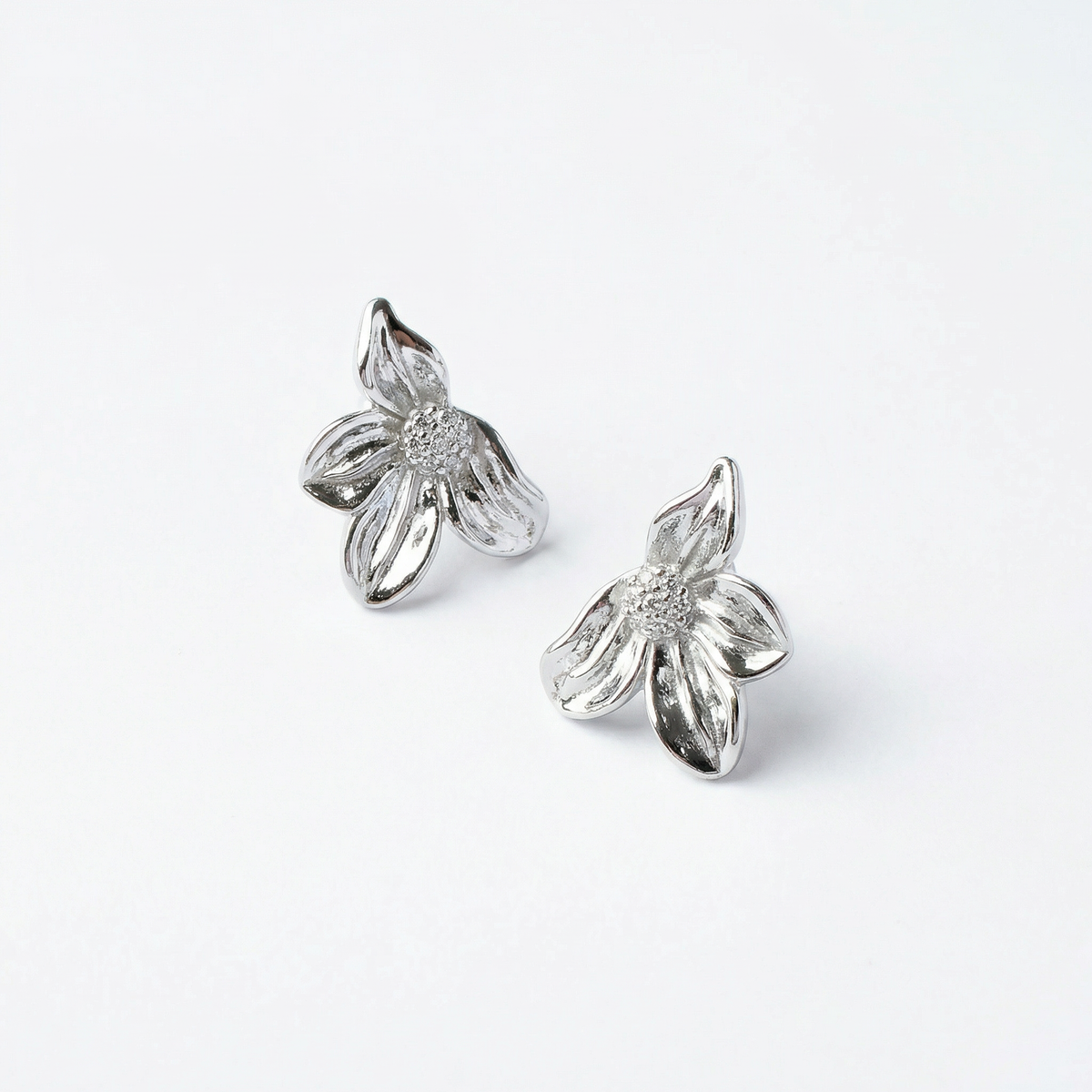 Silver italian flower earrings